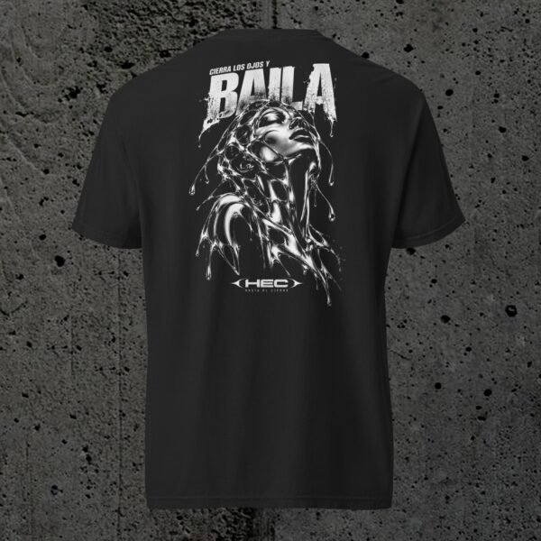 Camiseta Techno «Cierra los Ojos y Baila» – Premium